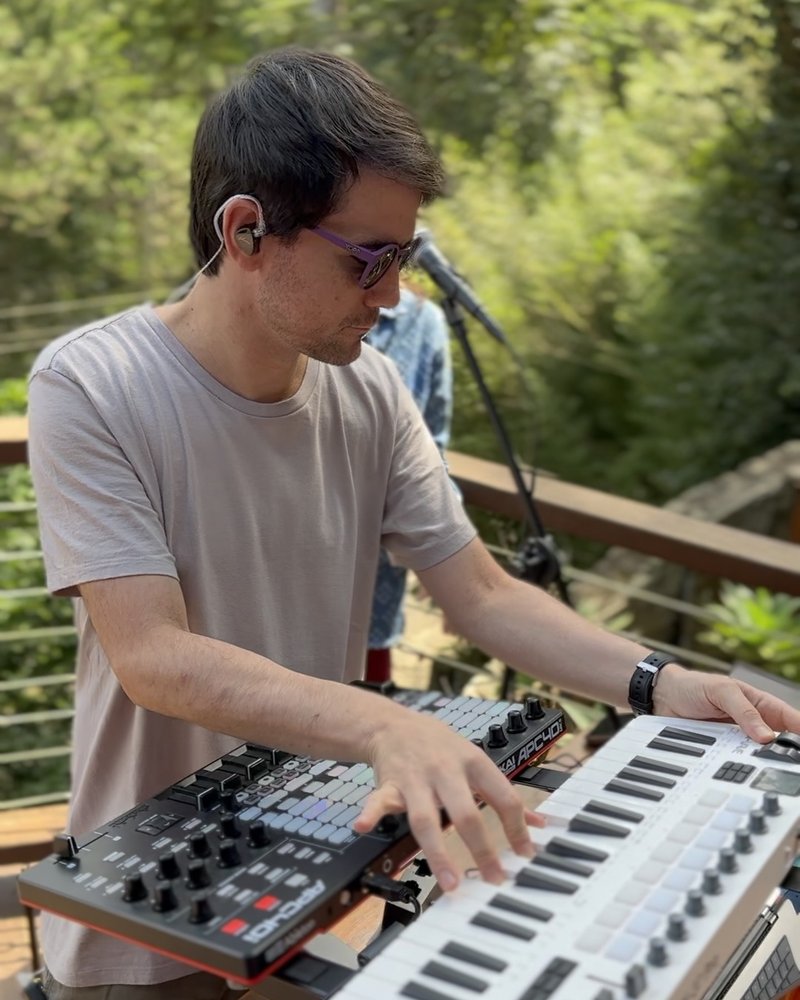 Tocando ao vivo